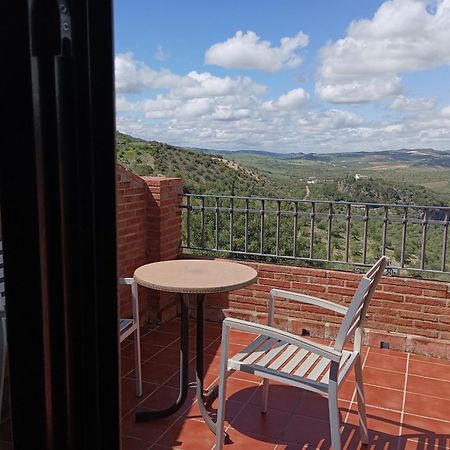Hotel Rural Los Tadeos Саара-де-ла-Сьєрра Екстер'єр фото